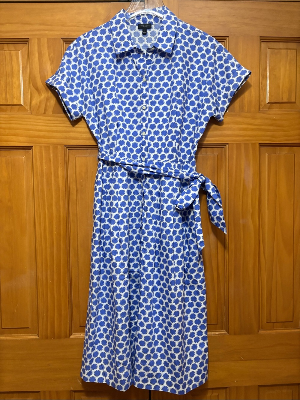 Talbots Blue and White Floral Shirt Dress Button Front and Tie Belt Size 4 EUC